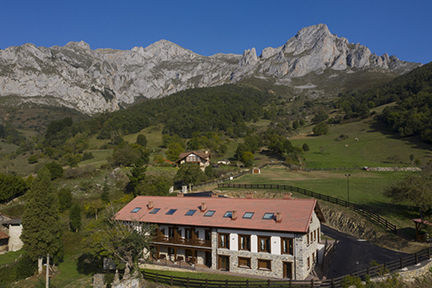 Apartamentos Picos de Europa en Colio 3